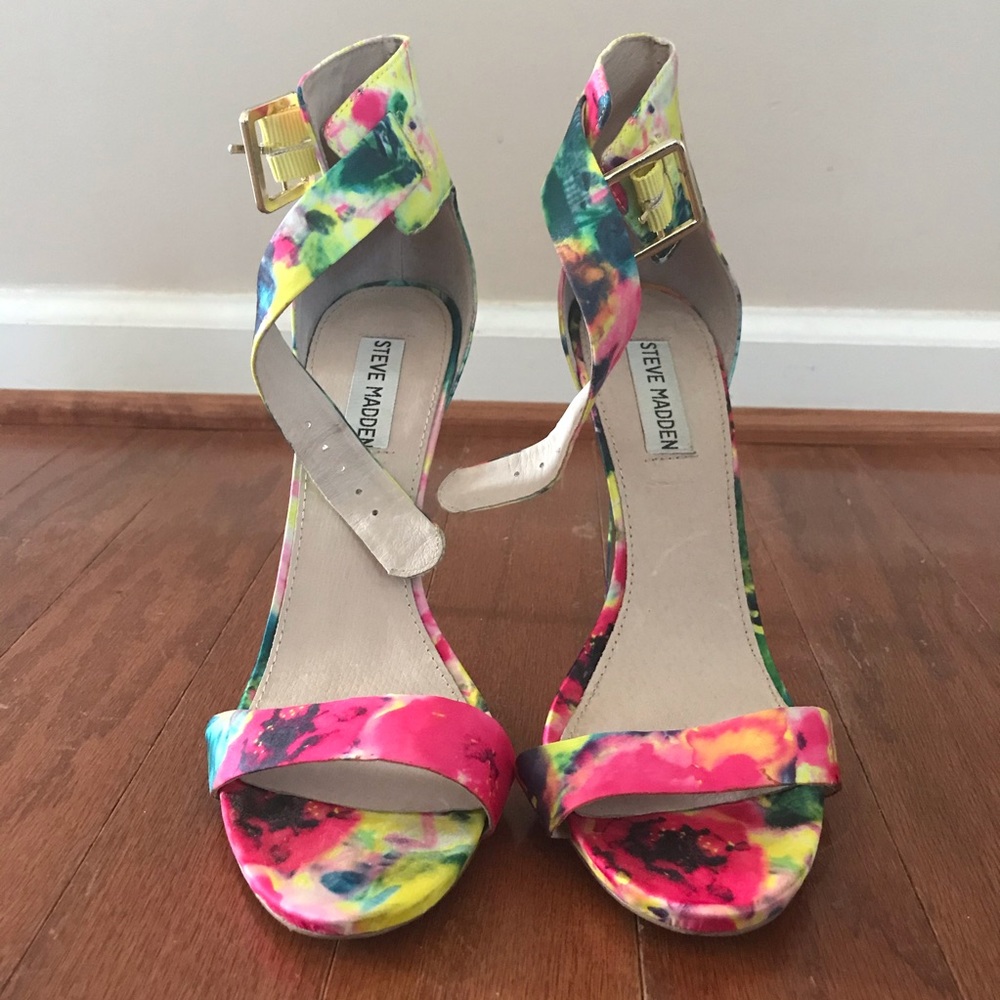 Steve Madden ‘Marlenee’ Ankle Strap Sandals